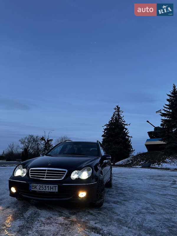 Универсал Mercedes-Benz C-Class 2004 в Дубно
