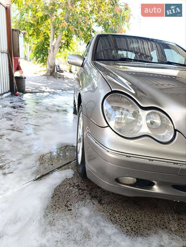 Седан Mercedes-Benz C-Class 2003 в Кодыме фото 9 Седан Mercedes-Benz C-Class 2003 в Кодыме