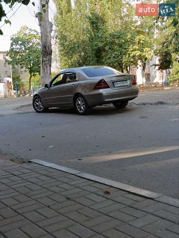 Седан Mercedes-Benz C-Class 2003 в Кодыме фото 2 Седан Mercedes-Benz C-Class 2003 в Кодыме