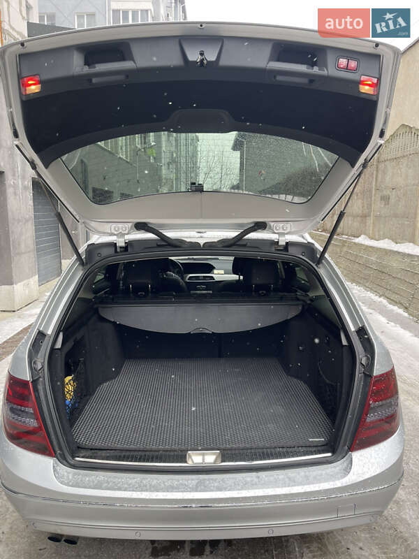Универсал Mercedes-Benz C-Class 2013 в Ивано-Франковске