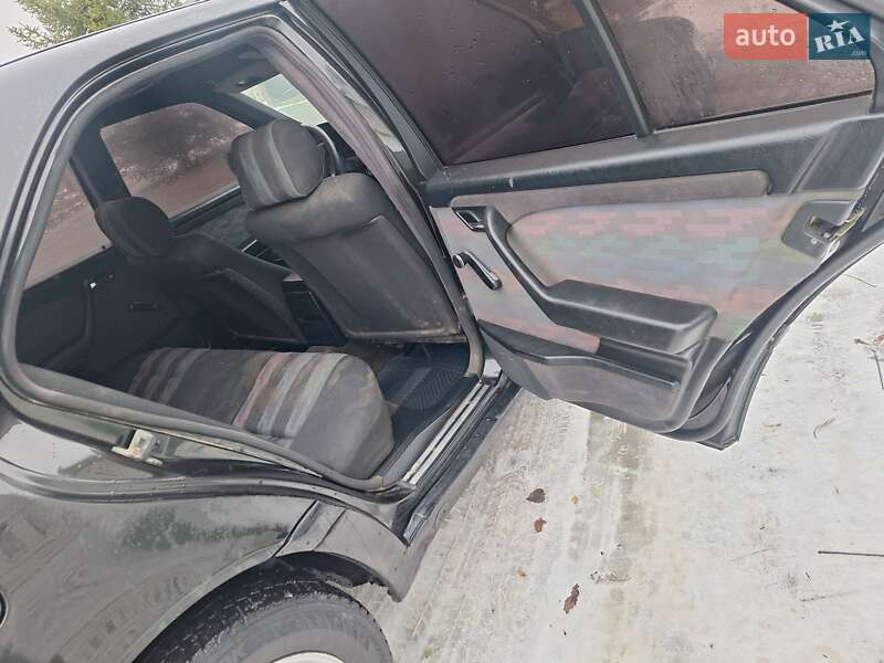 Седан Mercedes-Benz C-Class 1994 в Черновцах фото 25 Седан Mercedes-Benz C-Class 1994 в Черновцах