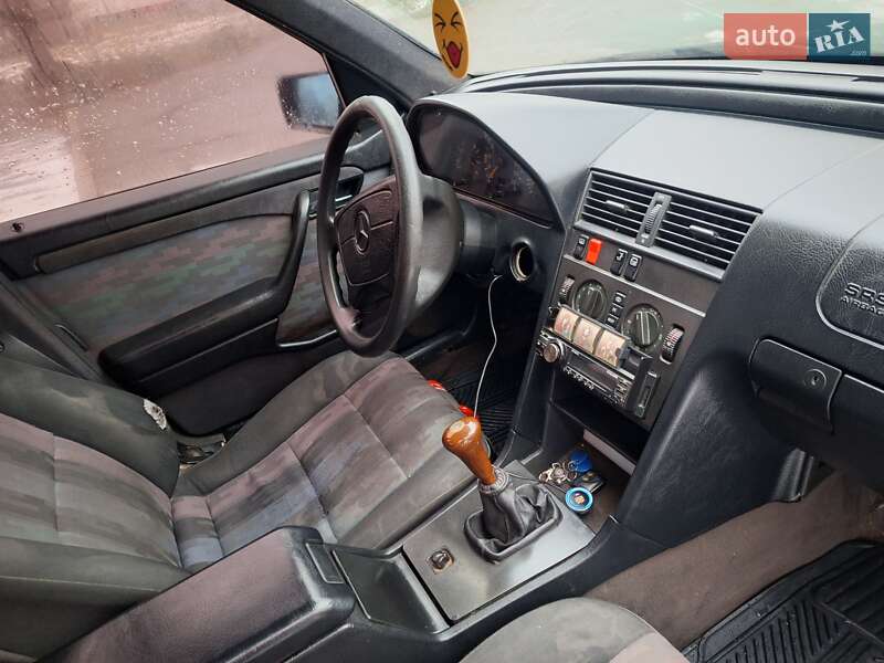 Седан Mercedes-Benz C-Class 1994 в Черновцах фото 34 Седан Mercedes-Benz C-Class 1994 в Черновцах