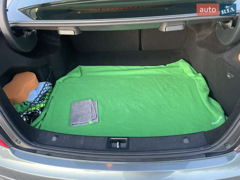 Седан Mercedes-Benz C-Class 2012 в Иршаве