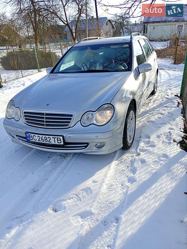 Универсал Mercedes-Benz C-Class 2004 в Львове фото 4 Универсал Mercedes-Benz C-Class 2004 в Львове