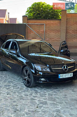 Седан Mercedes-Benz C-Class 2008 в Днепре