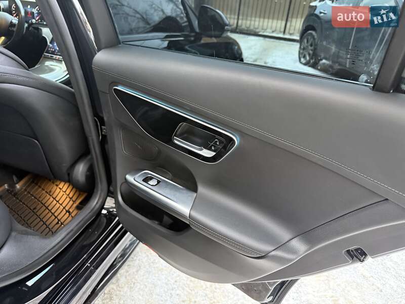Седан Mercedes-Benz C-Class 2023 в Києві