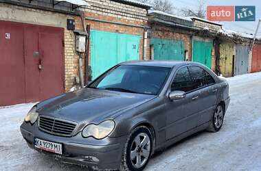 Седан Mercedes-Benz C-Class 2003 в Киеве