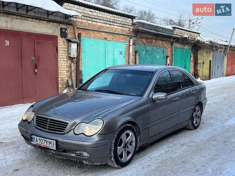 Mercedes-Benz C-Class 2003