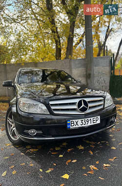 Седан Mercedes-Benz C-Class 2008 в Днепре