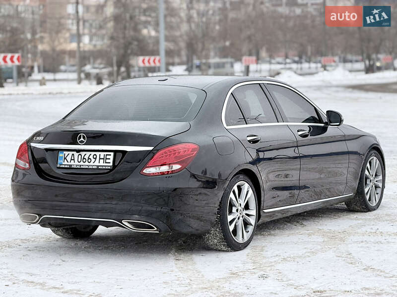 Седан Mercedes-Benz C-Class 2018 в Киеве