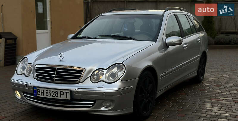 Mercedes-Benz C-Class 2004 Mercedes-Benz C-Class 2004