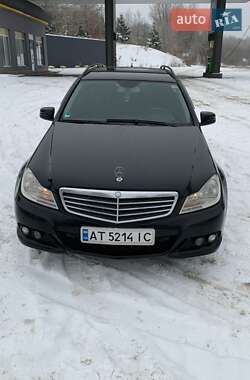 Универсал Mercedes-Benz C-Class 2011 в Черновцах