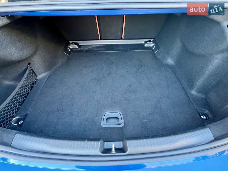 Седан Mercedes-Benz C-Class 2022 в Києві