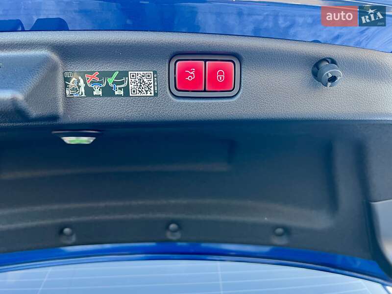 Седан Mercedes-Benz C-Class 2022 в Києві