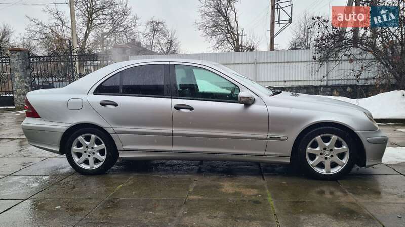 Седан Mercedes-Benz C-Class 2004 в Хмельницком