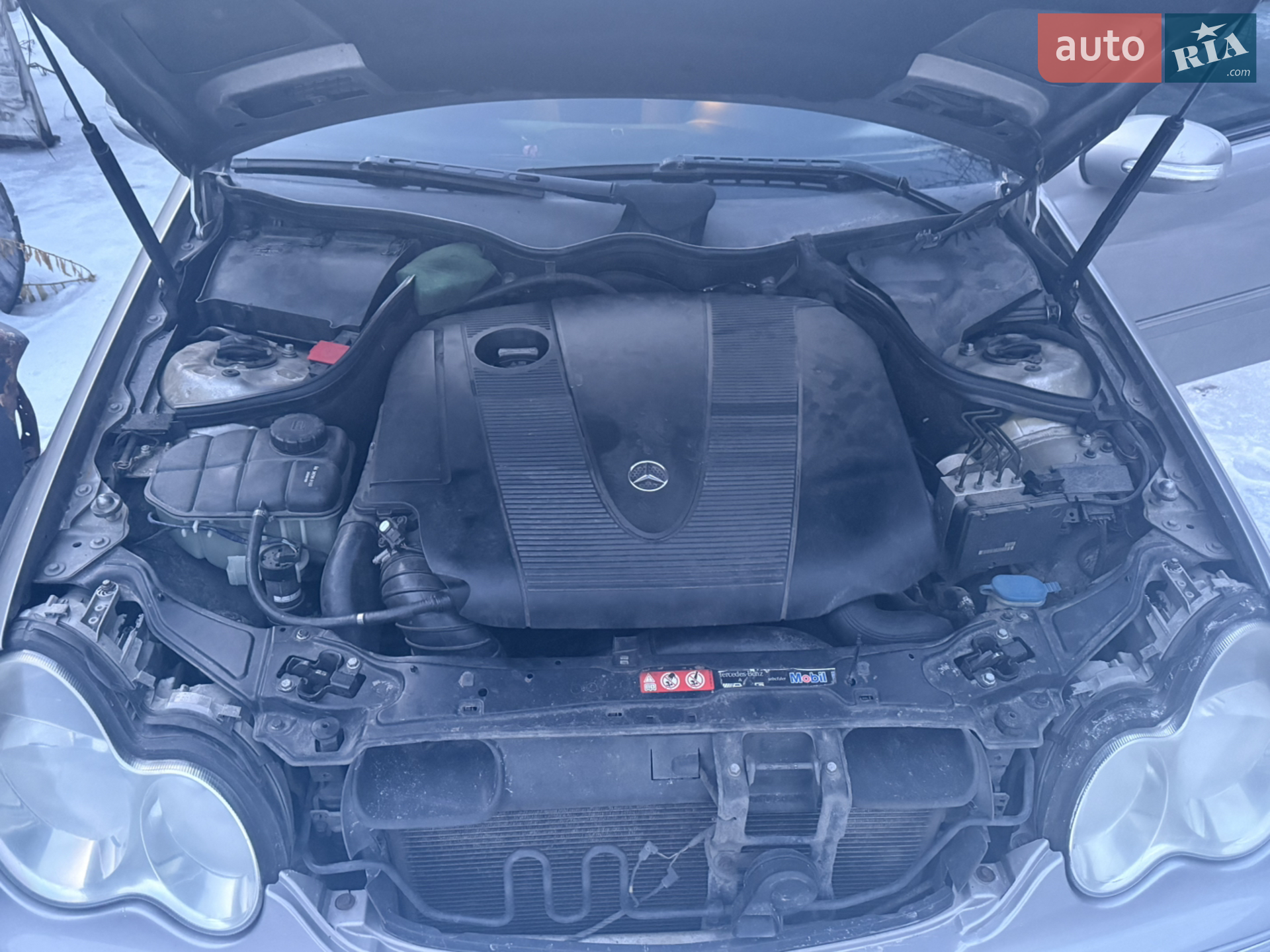 Mercedes-Benz C-Class 2005 VIN WDB2032081F682741 фото оголошення 3 з 15
