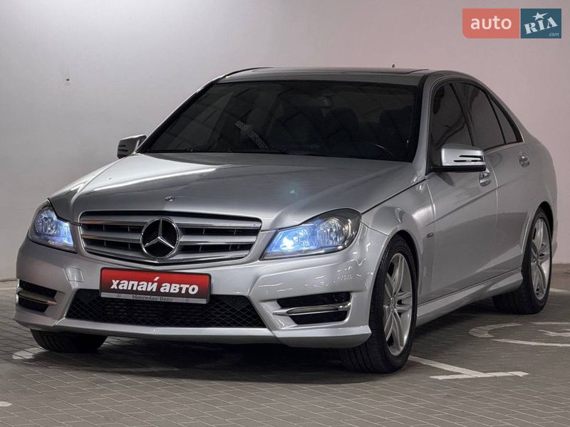 Mercedes-Benz C-Class 2011