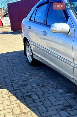 Седан Mercedes-Benz C-Class 2000 в Добровеличківці