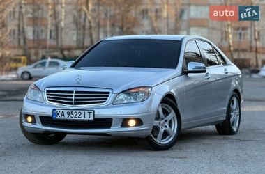 Седан Mercedes-Benz C-Class 2010 в Звягелі
