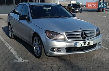 Седан Mercedes-Benz C-Class 2010 в Бучаче