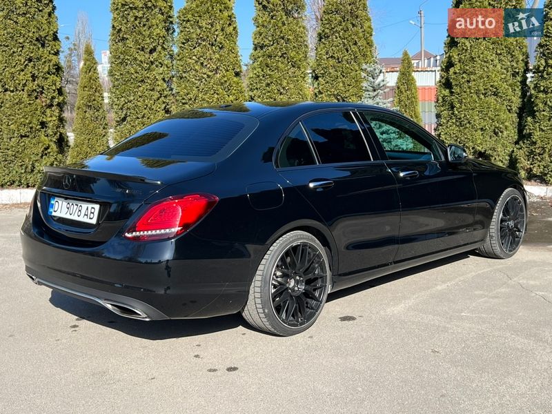 Седан Mercedes-Benz C-Class 2018 в Киеве