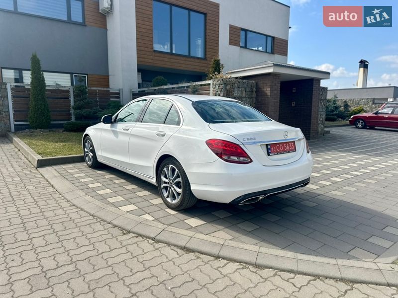 Седан Mercedes-Benz C-Class 2017 в Стрию