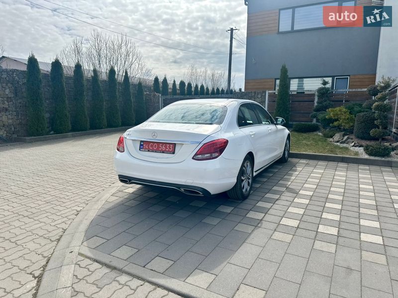 Седан Mercedes-Benz C-Class 2017 в Стрию