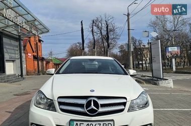 Купе Mercedes-Benz C-Class 2012 в Днепре