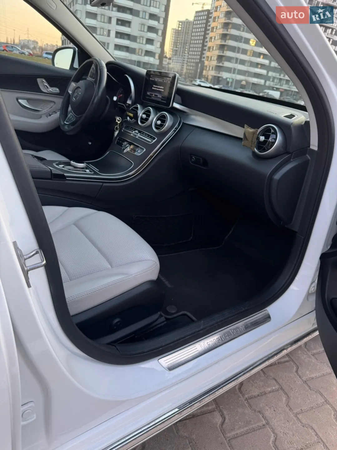 2017 Mercedes-Benz C-klasse - мініатюра 23