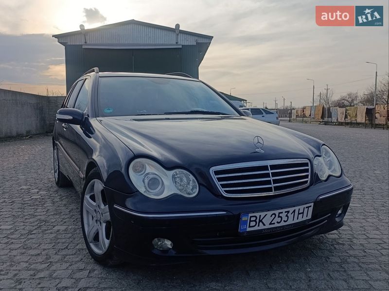 Mercedes-Benz C-Class 2004 Mercedes-Benz C-Class 2004