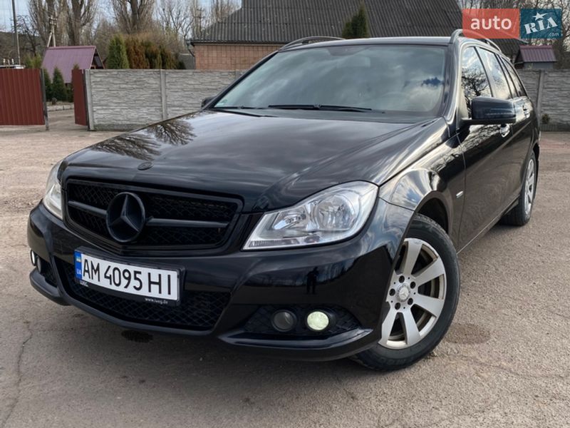 Mercedes-Benz C-Class 2011