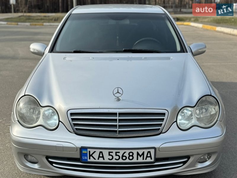 Mercedes-Benz C-Class 2004