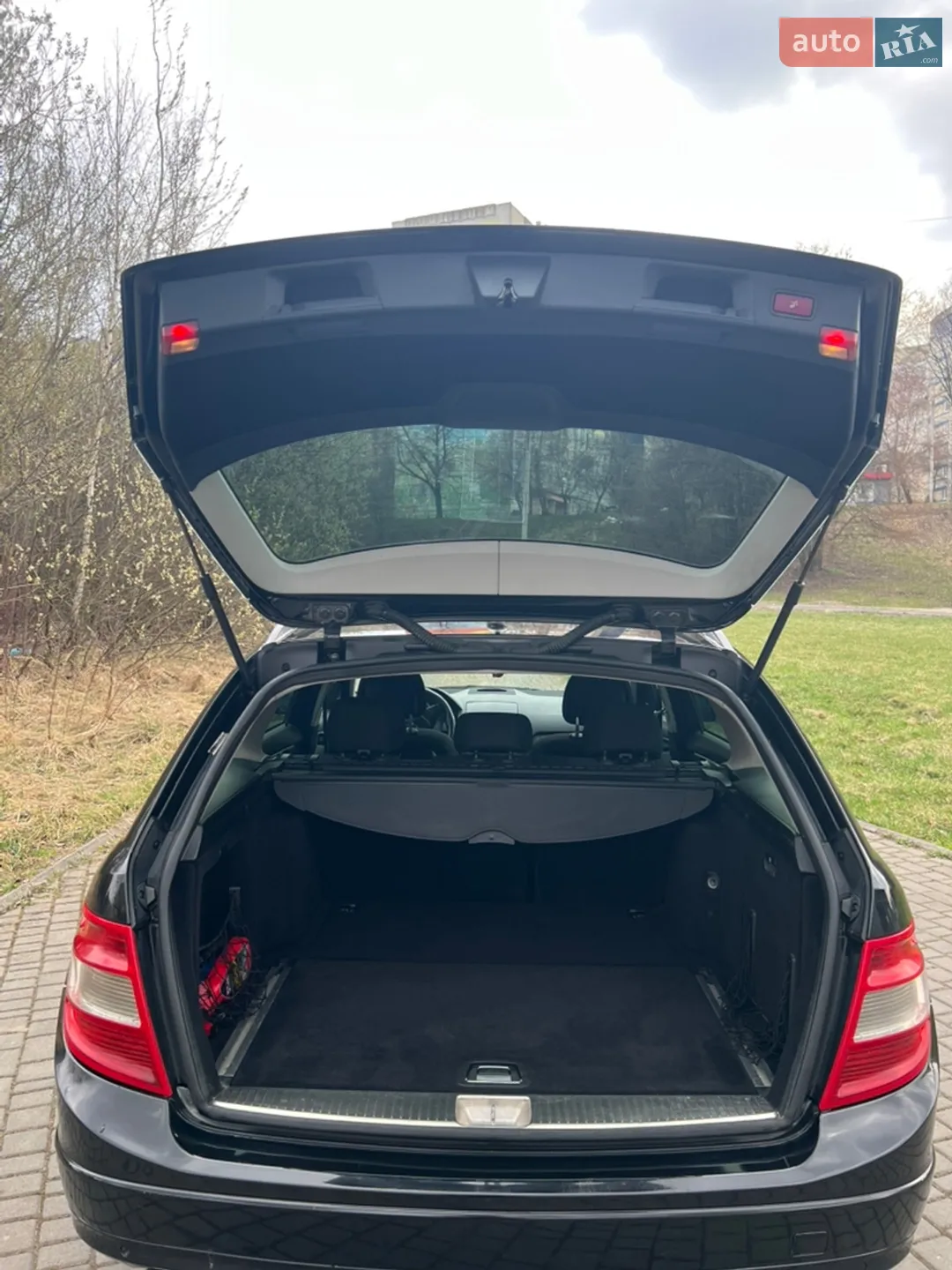 2010 Mercedes-Benz C-klasse - мініатюра 7