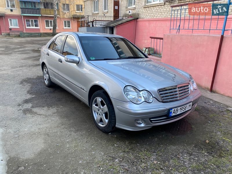 Mercedes-Benz C-Class 2004