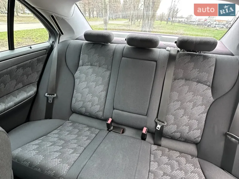 Mercedes-Benz C-Class 2003 VIN WDB2030421A534798 фото оголошення 15 з 56
