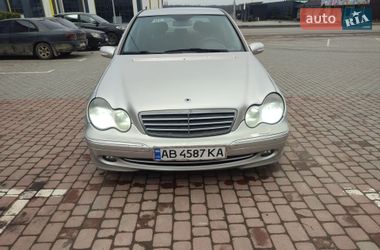 Седан Mercedes-Benz C-Class 2002 в Виннице