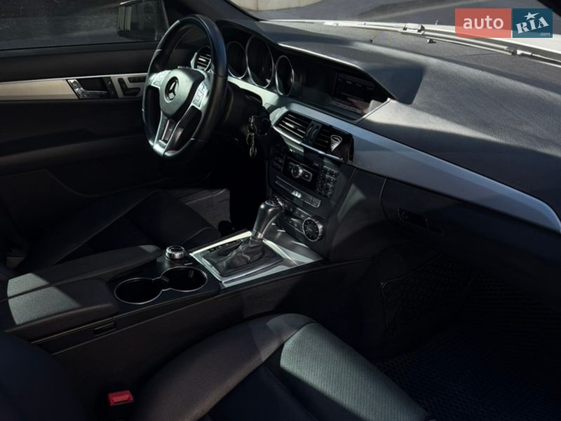 Седан Mercedes-Benz C-Class 2013 в Киеве