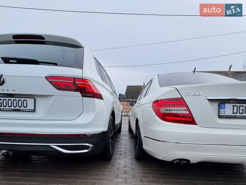 Mercedes-Benz C-Class 2011