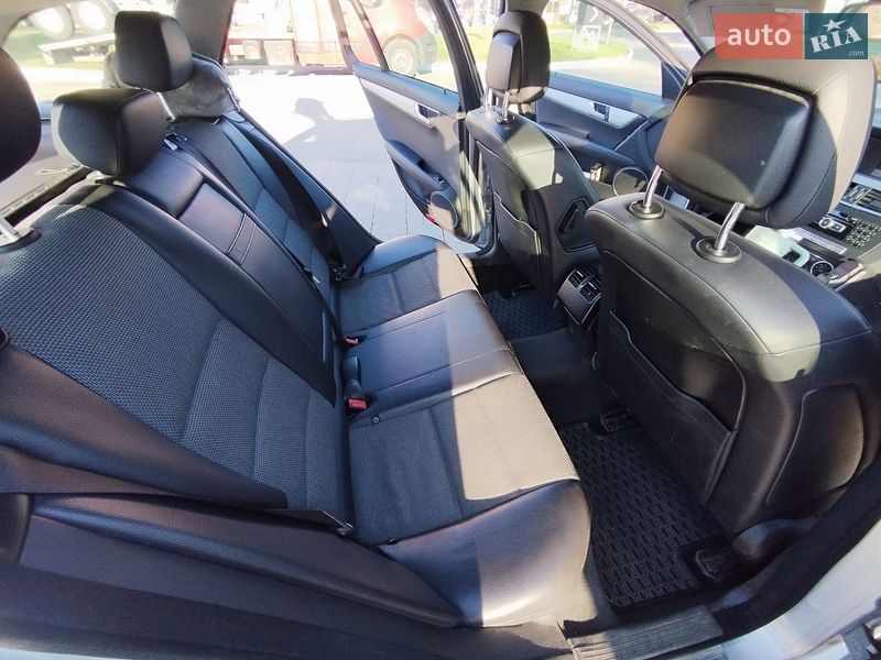 Универсал Mercedes-Benz C-Class 2013 в Ровно