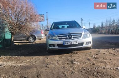 Универсал Mercedes-Benz C-Class 2009 в Киеве