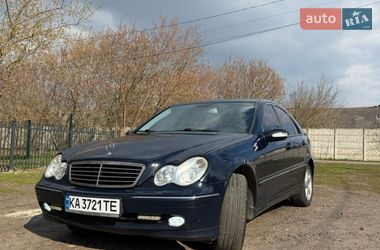 Седан Mercedes-Benz C-Class 2002 в Киеве