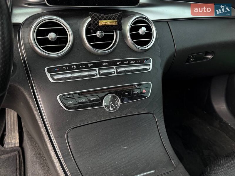 Седан Mercedes-Benz C-Class 2015 в Черновцах