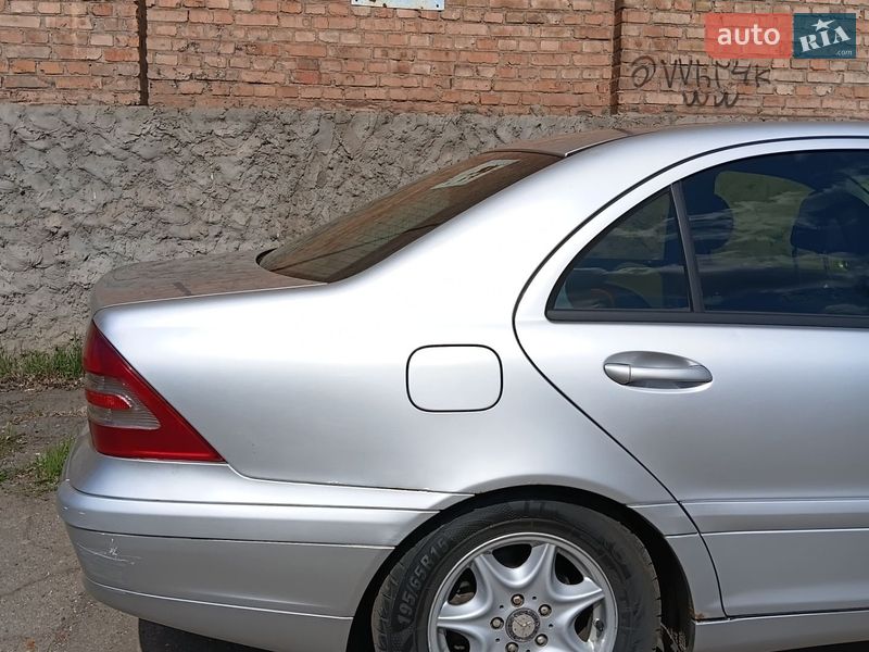 Седан Mercedes-Benz C-Class 2002 в Кривом Роге