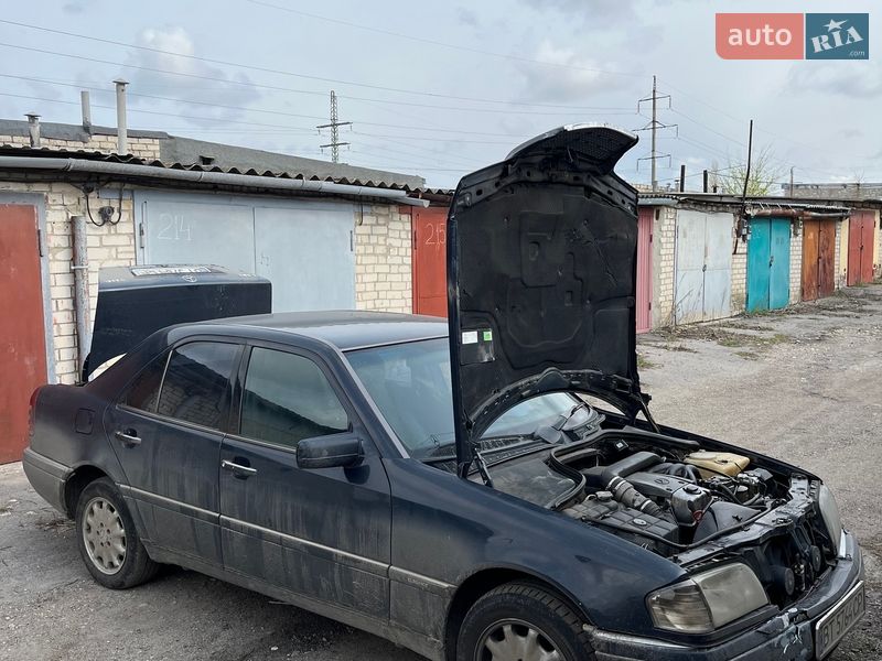 Седан Mercedes-Benz C-Class 1994 в Херсоне
