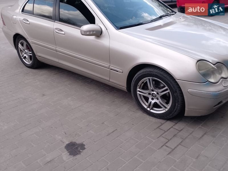 Mercedes-Benz C-Class 2001