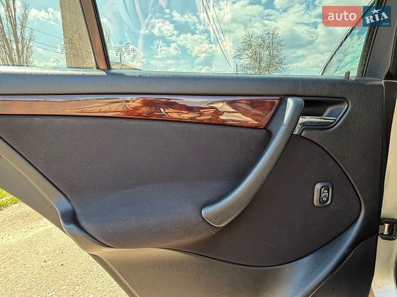 Седан Mercedes-Benz C-Class 2000 в Николаеве