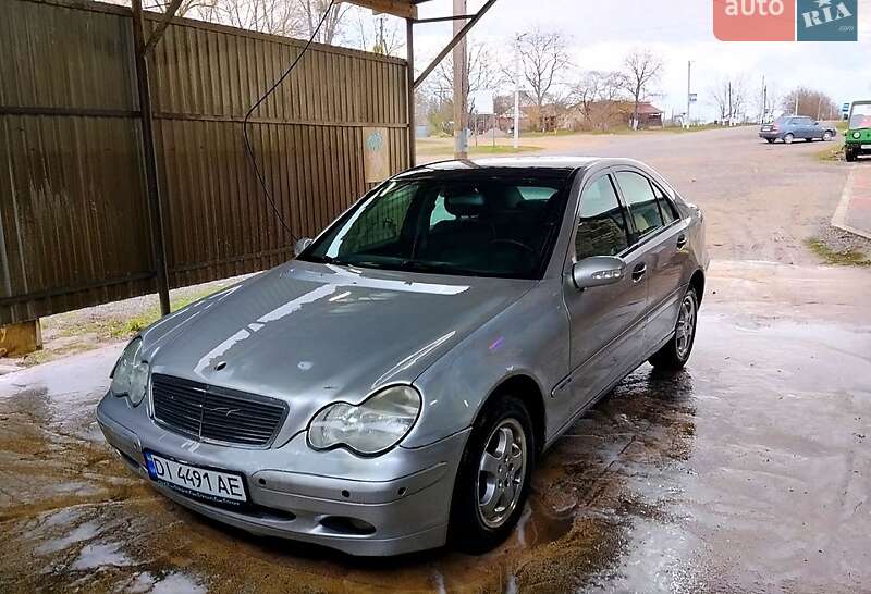 Mercedes-Benz C-Class 2001
