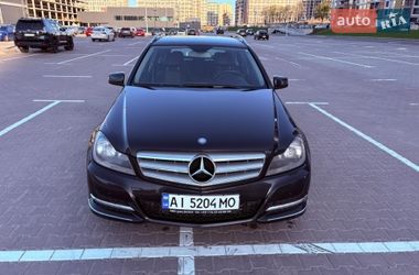 Универсал Mercedes-Benz C-Class 2011 в Киеве