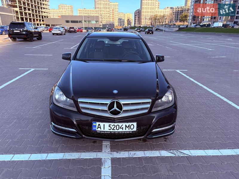 Mercedes-Benz C-Class 2011