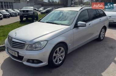 Універсал Mercedes-Benz C-Class 2011 в Житомирі